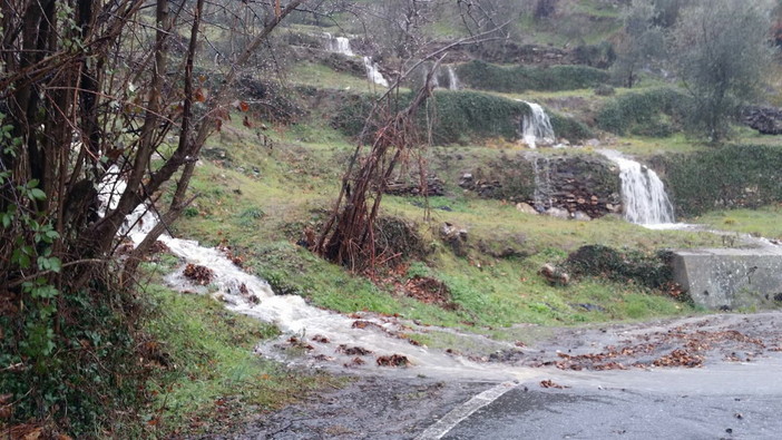 Maltempo ed allerta meteo in atto: forti piogge con il picco di 50 mm in un'ora a Ceriana, tra poco schiarite ma occhio alle frane