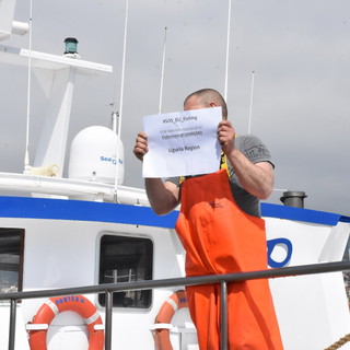 Anche nei porti della nostra provincia la protesta dei pescatori a strascico "A rischio l'affondamento del settore!" (Video)