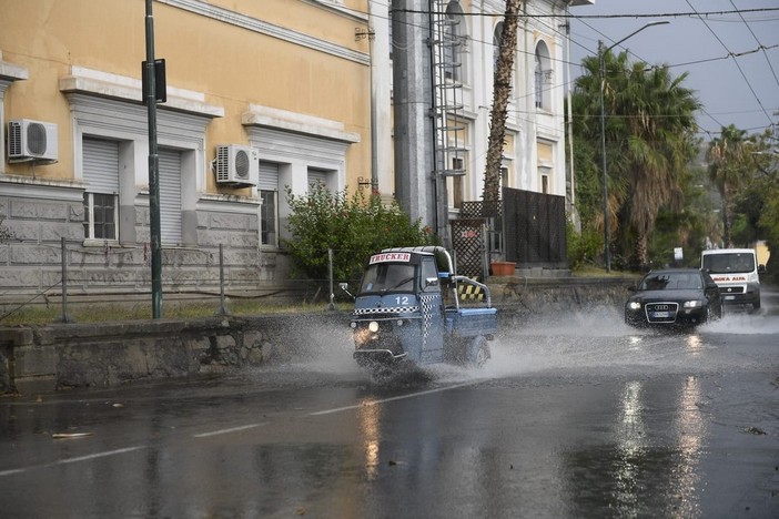 Maltempo: sulla nostra provincia smetterà di piovere nel pomeriggio, per ora picco ad Apricale con 73 mm Maltempo: sulla nostra provincia smetterà di piovere nel pomeriggio, per ora picco ad Apricale con 73 mm