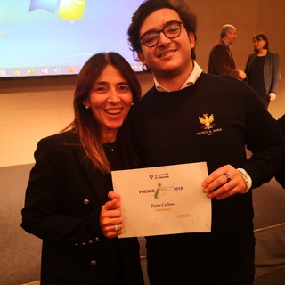 Consegnato il premio 'Iris' dell'Università di Genova allo studente dell'Andrea Doria di Imperia, Pietro Carlino