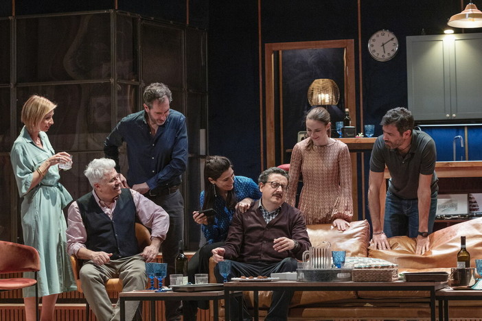 Spettacolo teatrale 'Perfetti Sconosciuti' ai teatro Cavour di Imperia Spettacolo teatrale 'Perfetti Sconosciuti' ai teatro Cavour di Imperia