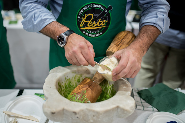 Dal 25 al 28 aprile Aromatica nell'elegante centro pedonale di Diano Marina: le 'Cene a quattro mani', evento nell'evento Dal 25 al 28 aprile Aromatica nell'elegante centro pedonale di Diano Marina: le 'Cene a quattro mani', evento nell'evento