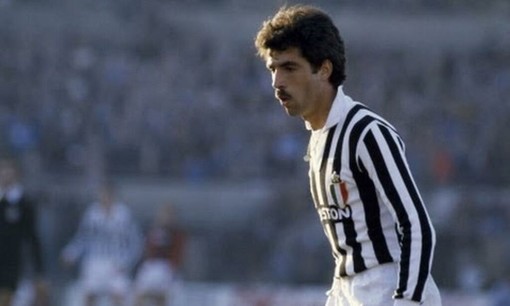 ACCADDE OGGI, 23 AGOSTO 1977. San Bartolomeo assegna al calciatore della Juve Virdis il "Pinocchio d'Oro" ACCADDE OGGI, 23 AGOSTO 1977. San Bartolomeo assegna al calciatore della Juve Virdis il "Pinocchio d'Oro"