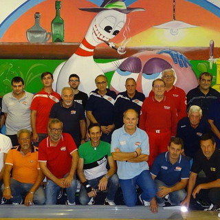 Diano Castello: ‘Memorial Generale’, Emis Bianchi mette tutti in fila al bowling per uno ‘strike da 400 euro’ per la Cri dianese