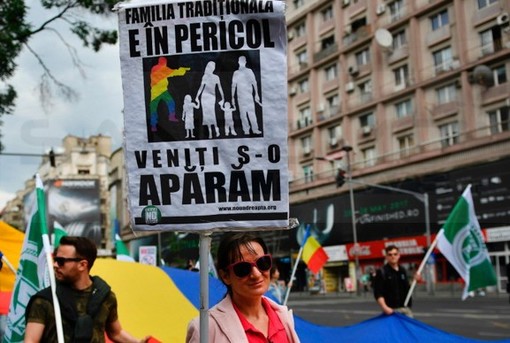 Si vota anche a Sanremo, tra i 12 seggi per il referendum contro i matrimoni gay della Romania