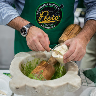 Dal 25 al 28 aprile Aromatica nell'elegante centro pedonale di Diano Marina: le 'Cene a quattro mani', evento nell'evento