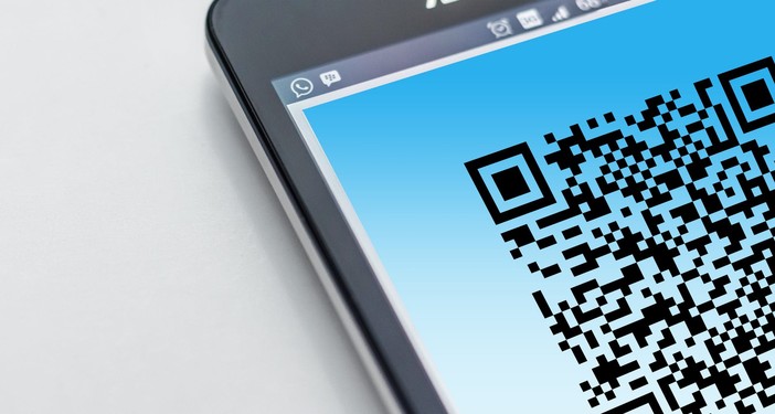 In Francia con il 'Qr-Code' l'autocertificazione diventale digitale sullo smartphone: quando arriverà in Italia?