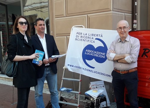 Il consigliere Roberto Saluzzo alla giornata del biotestamento promossa dall'associazione Luca Coscioni e dal Graf di Imperia
