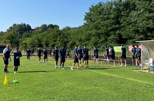 FOTONOTIZIA. Primo giorno di fatica per l’Imperia ad Arona