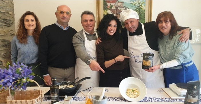 Rezzo e la Valle Arroscia in TV con la ricetta di don Enrico e il nuovo claim turistico Rezzo e la Valle Arroscia in TV con la ricetta di don Enrico e il nuovo claim turistico