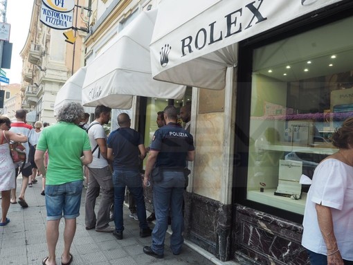 Rapina a mano armata alla gioielleria Abate di Sanremo: arrestato ad Imperia anche il basista italiano