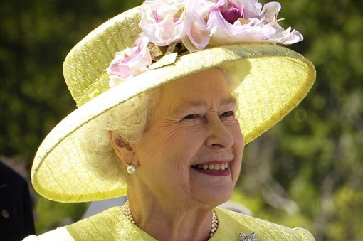 Il mondo saluta la sua più longeva regina: è morta Elisabetta II d'Inghilterra