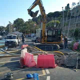 Guasto a Bordighera: problemi alla distribuzione dell'acqua a Sanremo, Imperia e dianese, lavori in corso (Foto) Guasto a Bordighera: problemi alla distribuzione dell'acqua a Sanremo, Imperia e dianese, lavori in corso (Foto)