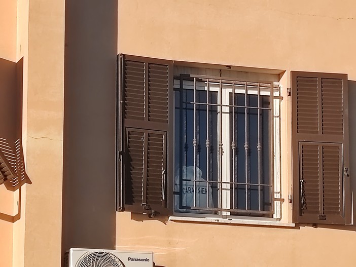 Bimba morta a Bordighera, tra tracce da analizzare e testimonianze contestate: la parola passa ai Ris