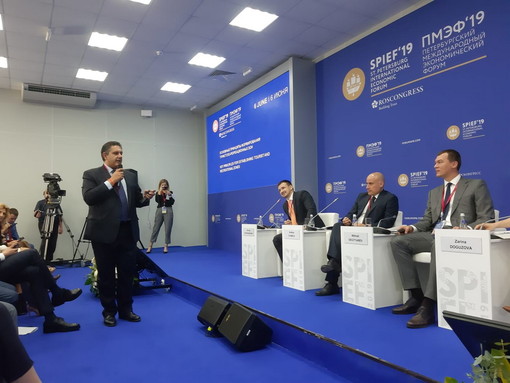 Forum economico di San Pietroburgo: il Presidente della Regione Toti incontra il Governatore Primorsky Krai (Foto e Video)