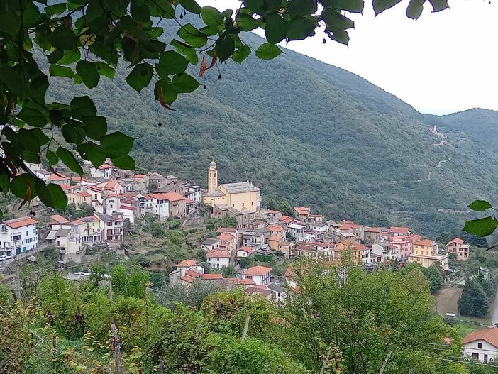 Giornate FAI d’Autunno 2025: alla scoperta di Rezzo, il borgo dei tre mondi Giornate FAI d’Autunno 2025: alla scoperta di Rezzo, il borgo dei tre mondi