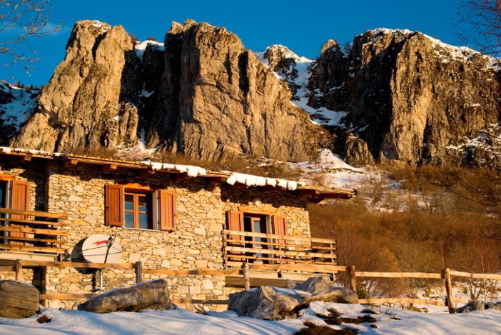 Sabato e domenica in occasione del 70° anniversario della Fondazione UISP due giornate di sport e cibo sulle Alpi Liguri Sabato e domenica in occasione del 70° anniversario della Fondazione UISP due giornate di sport e cibo sulle Alpi Liguri