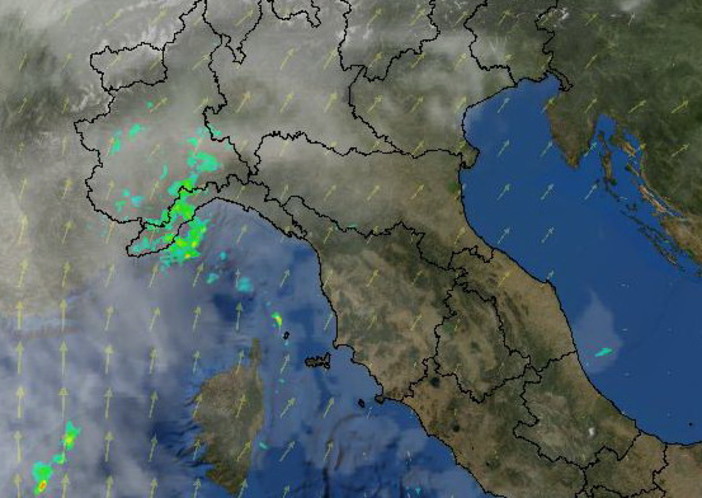 Scattato a mezzanotte il nuovo stato di 'allerta': prime piogge nell'entroterra, nel pomeriggio aumenta il vento (Video)