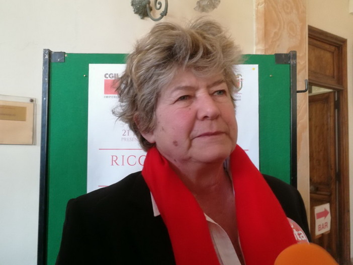 Imperia: Susanna Camusso al corso di formazione Sindacale "Il lavoro delle donne è sempre meno retribuito degli uomini" (Foto e Video) Imperia: Susanna Camusso al corso di formazione Sindacale "Il lavoro delle donne è sempre meno retribuito degli uomini" (Foto e Video)