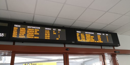 Maltempo di ieri: traffico ferroviario sospeso tra Genova e Sestri Levante e rallentato nel ponente ligure