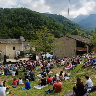 Dal Piemonte: la voce di Tosca per il gran finale del Roumiage a Coumboscuro