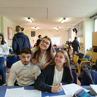 Imperia: la squadra di 'Debate' dell'istituto 'Ruffini' questa sera alle 18.20 su Rai Scuola (Dtt 146)