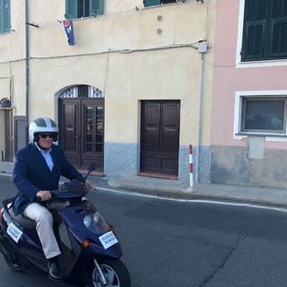 Elezioni Amministrative Imperia: anche ieri Claudio Scajola in scooter per capire i problemi della città (Foto)