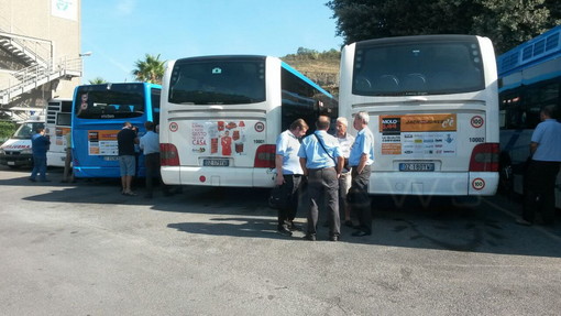 Venerdì quattro ore di sciopero regionale degli autoferrotranvieri FILT CIGIL - UIL Trasporti Venerdì quattro ore di sciopero regionale degli autoferrotranvieri FILT CIGIL - UIL Trasporti