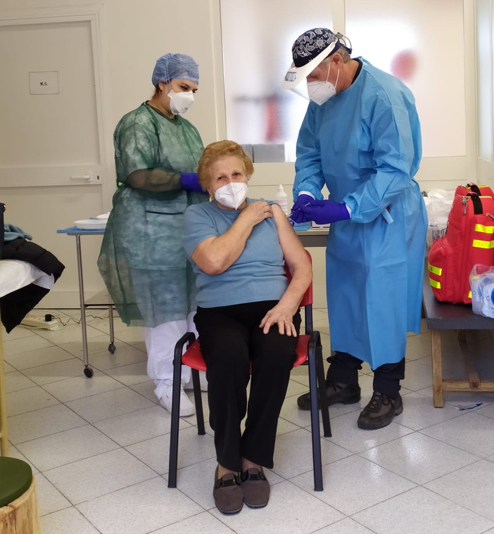 Coronavirus: vaccinazione anti Covid-19, arrivati oggi in Liguria 46 ‘pizza box’ con 53.820 dosi di Pfizer