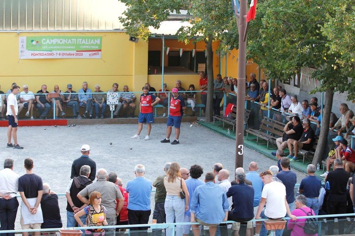 Petanque, al bocciodromo di Pontedassio vanno in scena le coppie miste
