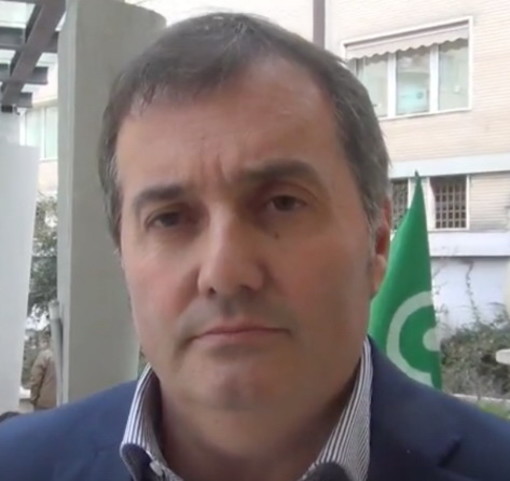 Furti di piante da fiore e verde ornamentale: ieri un incontro tra il presidente della Cia ed il Prefetto Furti di piante da fiore e verde ornamentale: ieri un incontro tra il presidente della Cia ed il Prefetto