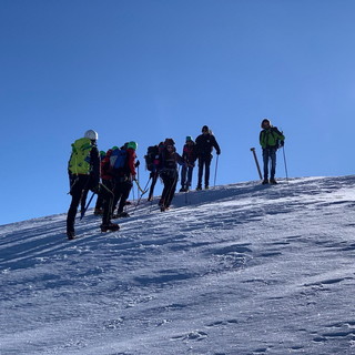 Sette ragazzi intrappolati da ieri al rifugio 'Sanremo' sul Saccarello: il Soccorso Alpino li 'riporta' a Monesi (Foto)