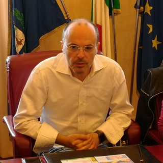 Imperia: il Sindaco Capacci avverte "Senza l'approvazione del bilancio, Sol&vento sarà l'ultima manifestazione che il comune potrà finanziare" (Video) Imperia: il Sindaco Capacci avverte "Senza l'approvazione del bilancio, Sol&vento sarà l'ultima manifestazione che il comune potrà finanziare" (Video)