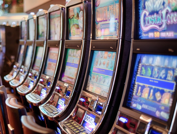 Lotta al gioco d’azzardo: l’Asl1 attende la norma per la riduzione degli orari per le slot machine “Favorevoli al controllo e alla diminuzione delle offerte” (Video) Lotta al gioco d’azzardo: l’Asl1 attende la norma per la riduzione degli orari per le slot machine “Favorevoli al controllo e alla diminuzione delle offerte” (Video)
