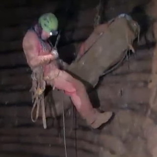 Soccorritori anche dalla nostra provincia nelle ricerche della speleologa infortunata in provincia di Bergamo Soccorritori anche dalla nostra provincia nelle ricerche della speleologa infortunata in provincia di Bergamo