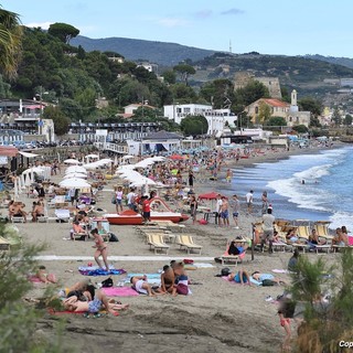 Turismo e commercio: le spiagge stanno lavorando solo nei weekend, arrivano i turisti da fuori ma sono pochi i 'locali'