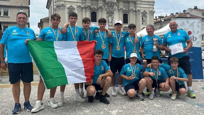 Petanque, San Giacomo campione d’Italia Juniores 2025: trionfo imperiese nella cornice delle Final Four di Gorizia Petanque, San Giacomo campione d’Italia Juniores 2025: trionfo imperiese nella cornice delle Final Four di Gorizia