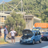Pontedassio, scontro tra auto e moto sulla Nazionale: ferito un uomo di 48 anni