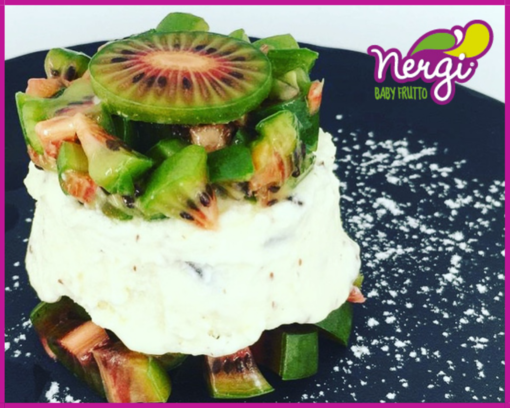 Mercoledì Veg: Semifreddo al cioccolato bianco e insalata di Nergi Mercoledì Veg: Semifreddo al cioccolato bianco e insalata di Nergi