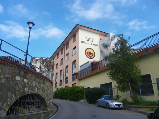 Imperia: controlli antidroga dei Carabinieri al Centro di Formazione SEI-CPT Scuola Edile Imperia: controlli antidroga dei Carabinieri al Centro di Formazione SEI-CPT Scuola Edile