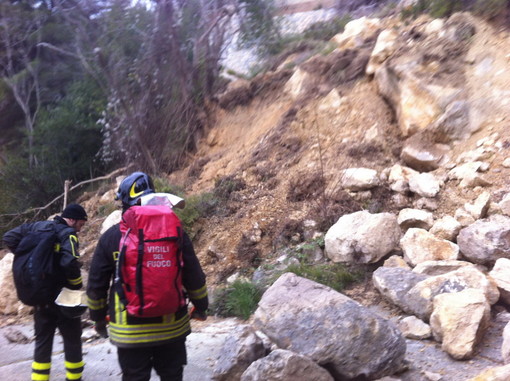 Ventimiglia: si perde tra i boschi di Mortola Superiore, uomo recuperato dai Vigili del Fuoco