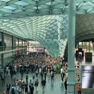 Il Salone del Mobile di Milano torna ed è subito folla: &quot;Coraggio, tenacia e investimenti