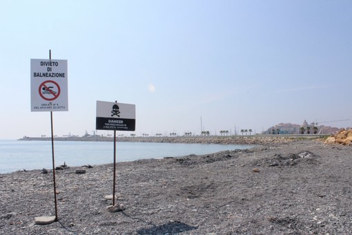 Imperia, nuovo divieto di balneazione al parco urbano: analisi dell'Arpal evidenziano la presenza di 'Enterococchi intestinali' oltre il limite Imperia, nuovo divieto di balneazione al parco urbano: analisi dell'Arpal evidenziano la presenza di 'Enterococchi intestinali' oltre il limite