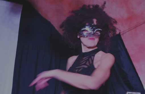 Spettacolo dal titolo ‘Sono solo canzonette?' al Teatro Concordia di Diano Castello Spettacolo dal titolo ‘Sono solo canzonette?' al Teatro Concordia di Diano Castello