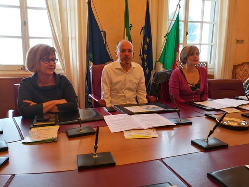 Imperia, Borgo Marina: tutto pronto per la 19ª edizione di Sole&vento, 7 e 8 aprile (Foto e video) Imperia, Borgo Marina: tutto pronto per la 19ª edizione di Sole&vento, 7 e 8 aprile (Foto e video)