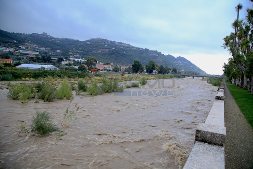 Maltempo in attenuazione sulla nostra provincia, 128 mm di pioggia a Bajardo e torrenti cresciuti. Allerta prolungata alle 18