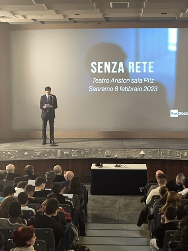 Presentato a Sanremo il docufilm 'Senza rete', il questore di Imperia Peritore: "Triplicate le richieste di aiuto di vittime di cyberbullismo" Presentato a Sanremo il docufilm 'Senza rete', il questore di Imperia Peritore: "Triplicate le richieste di aiuto di vittime di cyberbullismo"