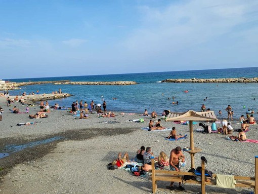 Caldo e afa record a Imperia: umidità al 90%, temperatura percepita fino a 34 gradi Caldo e afa record a Imperia: umidità al 90%, temperatura percepita fino a 34 gradi