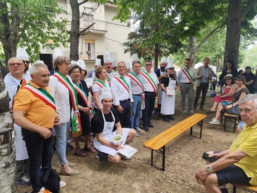 Un campionato per valorizzare l'aglio di Vessalico, a sfidarsi anche cuneesi e genovesi