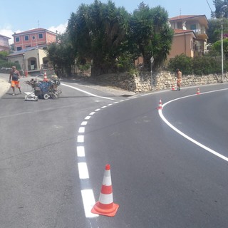 Diano Calderina, a giorni l'apertura di una nuova strada dedicata a Sandro Palmieri. Completati oggi i lavori di segnaletica (Foto)